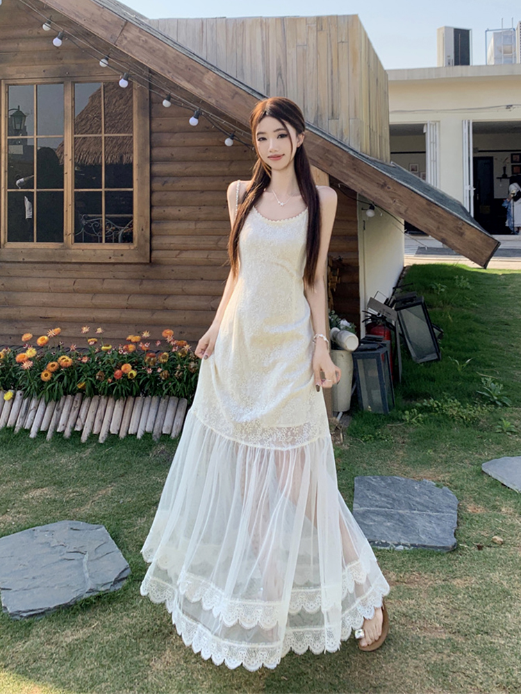 https://fulmo-img-server.com/dresscode-dresscode/ff2d6772-522b-4b94-bcc4-fb7bcf7f07a0.jpg