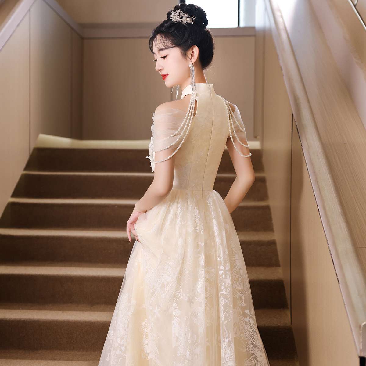 https://fulmo-img-server.com/dresscolory/0db6928ae2f64e26a888c077e304b6a3.jepg