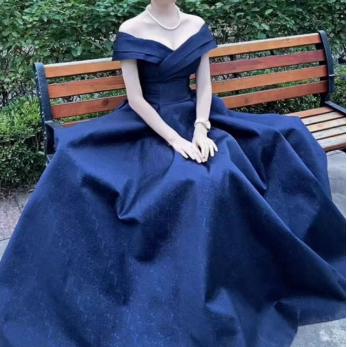 https://fulmo-img-server.com/dresscolory/1744067670537_baqizrda_pw0wr3so.jpeg