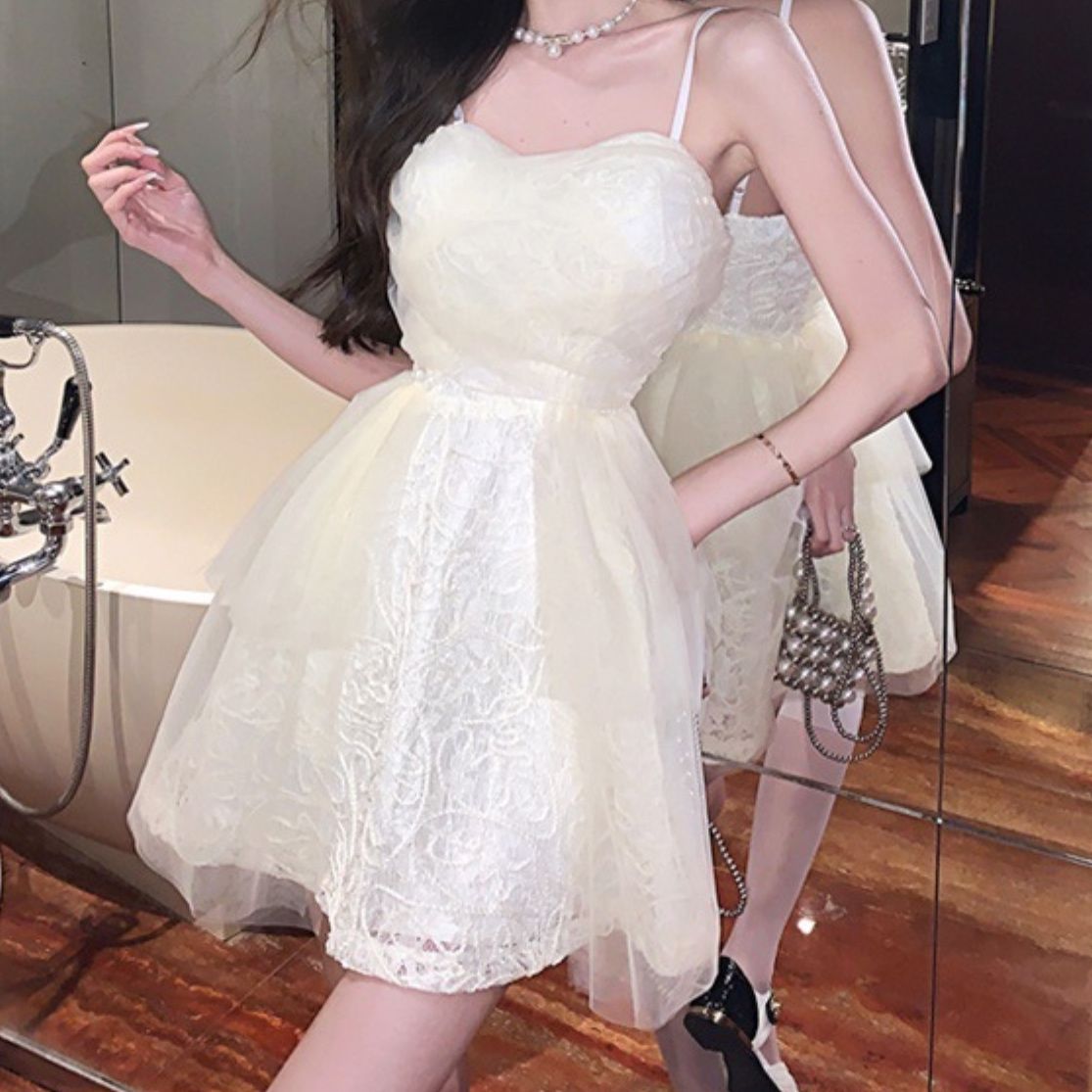 https://fulmo-img-server.com/dresscolory/1744142164478_wi1kxx29_gem135a2.jpeg