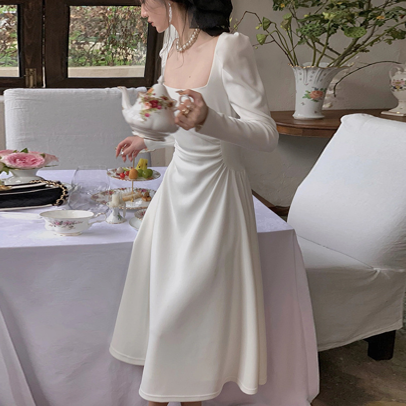https://fulmo-img-server.com/dresscolory/1f1acc37-a0e2-4c85-9a64-a5e4a2d1e603.jpg