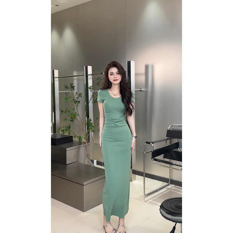 https://fulmo-img-server.com/dresscolory/3aa6130a-db70-44b6-bff6-5d3ea7342f35.jpg