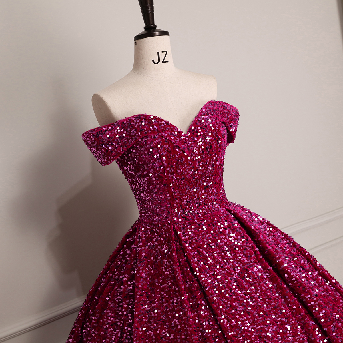 https://fulmo-img-server.com/dresscolory/407ff2c2-de8e-42e1-8505-913984fb3fe3.jpg
