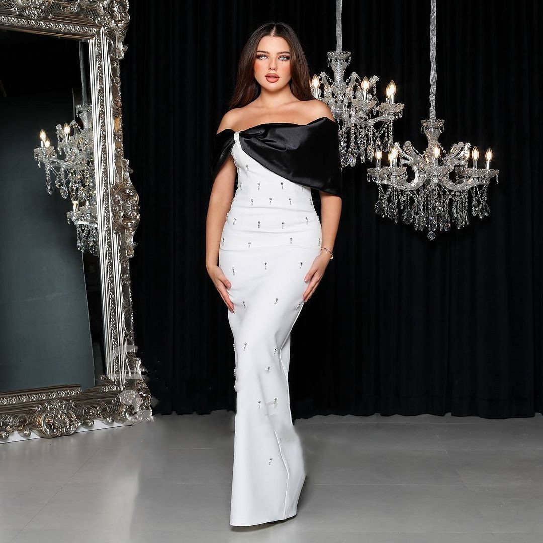 https://fulmo-img-server.com/dresscolory/42ca5638-ec06-4ff1-b5a9-7c8e1fd1fdad.jpg