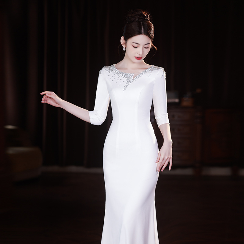 https://fulmo-img-server.com/dresscolory/444e959f-d441-433f-b122-3ed3e8902c72.jpg