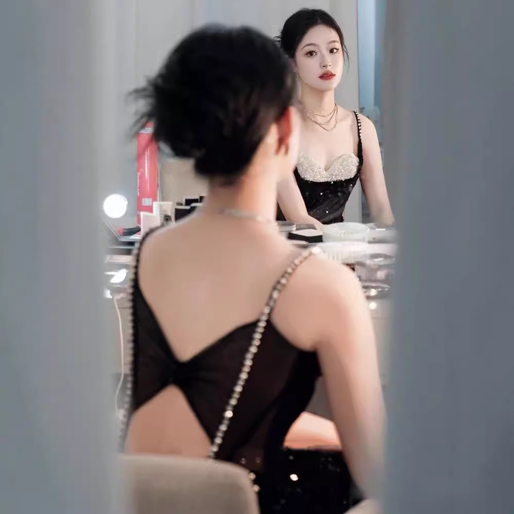 https://fulmo-img-server.com/dresscolory/4b84423b-9154-4ff2-9f9f-442ba948af81.jpg
