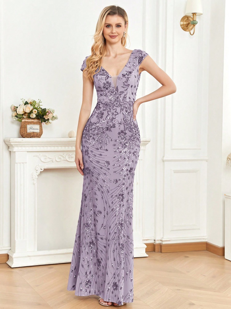 https://fulmo-img-server.com/dresscolory/4d3bd6b5-051f-4224-80f4-395571358c41.jpg
