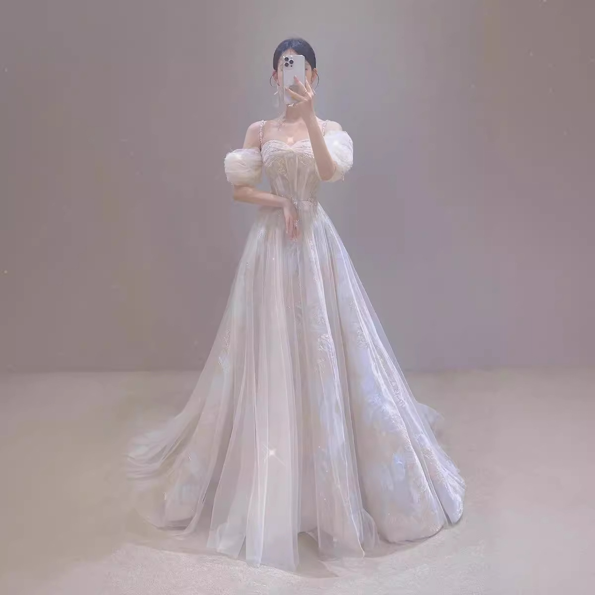 https://fulmo-img-server.com/dresscolory/577a6f5c-4736-431c-9530-71e5b7e40ff6.jpg