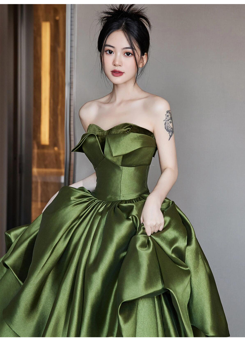 https://fulmo-img-server.com/dresscolory/613a673f-ac28-49ac-9c6f-7c6be0d856dc.jpg
