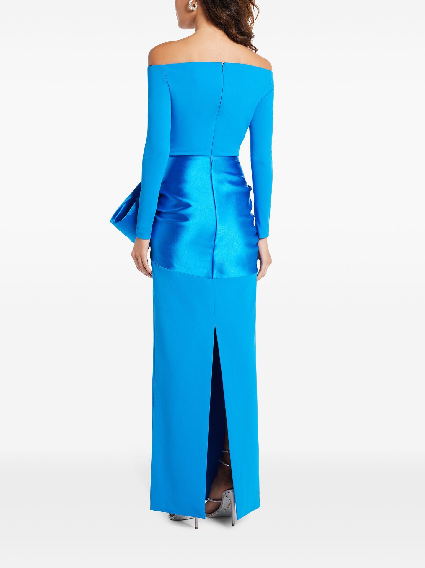 https://fulmo-img-server.com/dresscolory/61e19afe-28d8-4a0c-901d-3a73707987d1.jpg