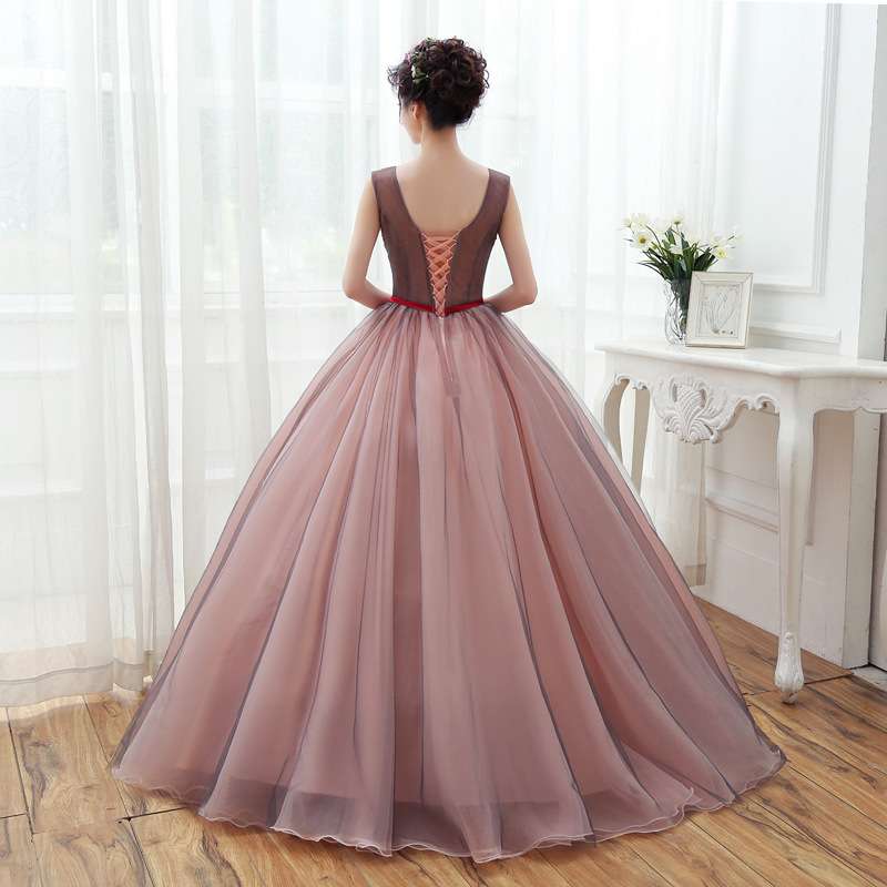 https://fulmo-img-server.com/dresscolory/62c7eb520329482abba644716ebecd48.jpeg
