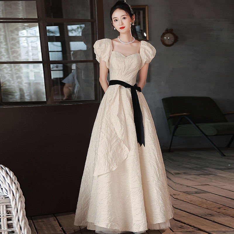 https://fulmo-img-server.com/dresscolory/6ba481e4-4771-4170-a02c-d944bfaa54f6.jpg
