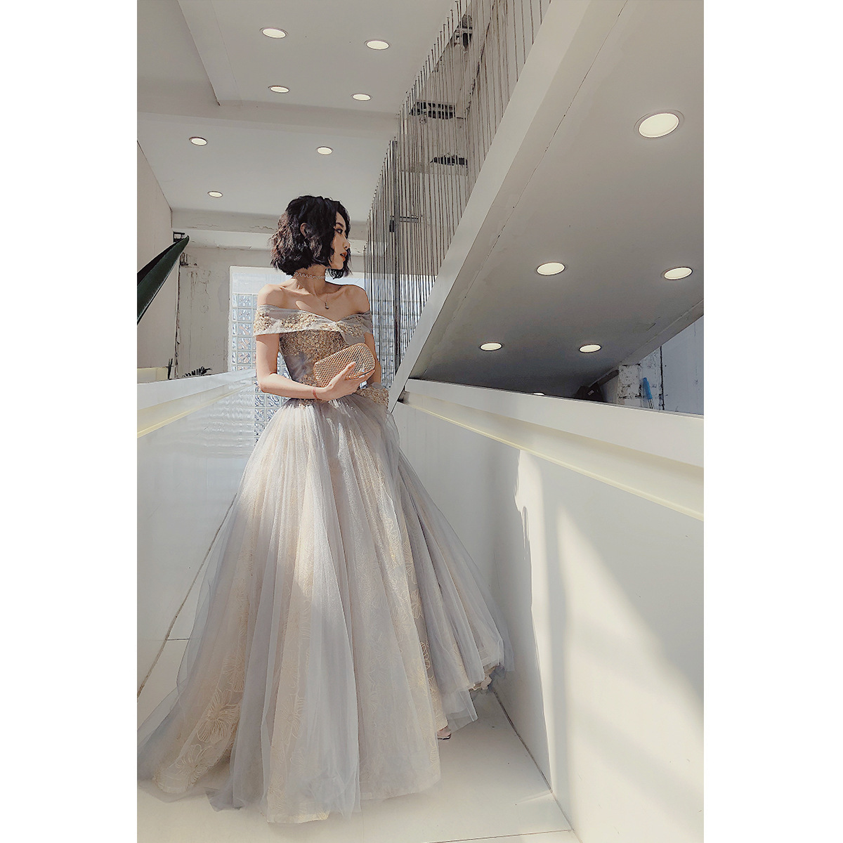 https://fulmo-img-server.com/dresscolory/732f878b-472a-41db-a8b9-8934fa20cfa7.jpg