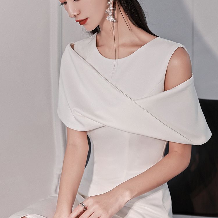 https://fulmo-img-server.com/dresscolory/7dab09d9-a909-45a3-9e48-f9a3a4c8c466.jpg