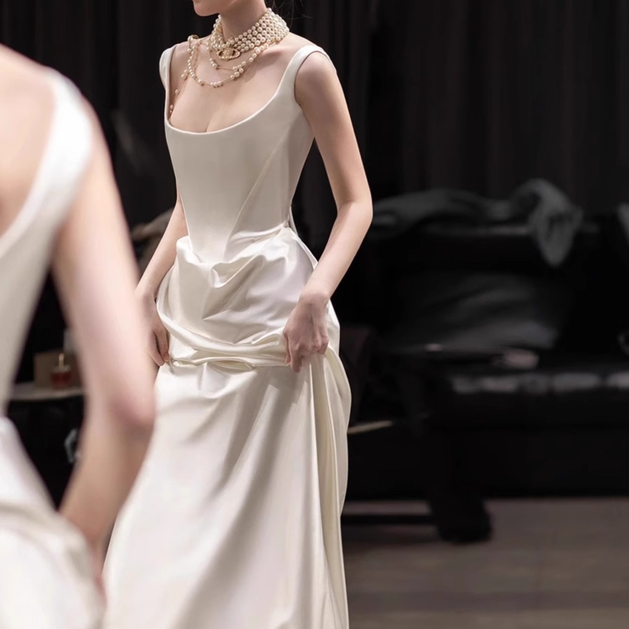 https://fulmo-img-server.com/dresscolory/80594b60-72b4-4e9a-99ea-ddf0a8375b87.jpg