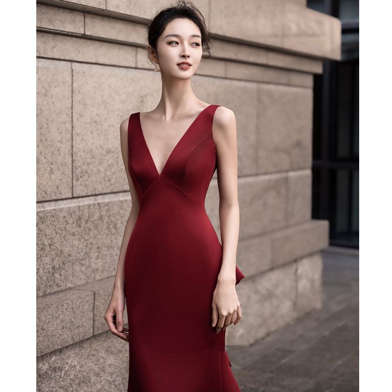 https://fulmo-img-server.com/dresscolory/8464e674-6e94-4487-8aa8-7635aaf107db.jpg