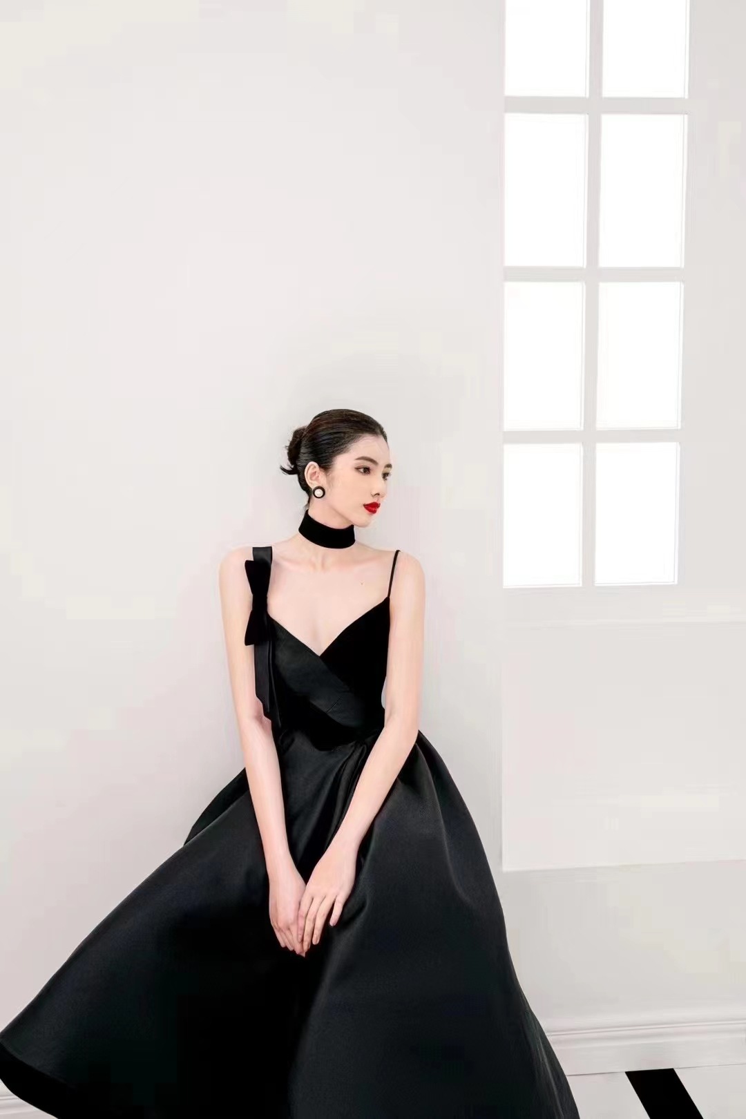 https://fulmo-img-server.com/dresscolory/9b465ead-408c-472c-9b44-cc2ee196feed.jpg