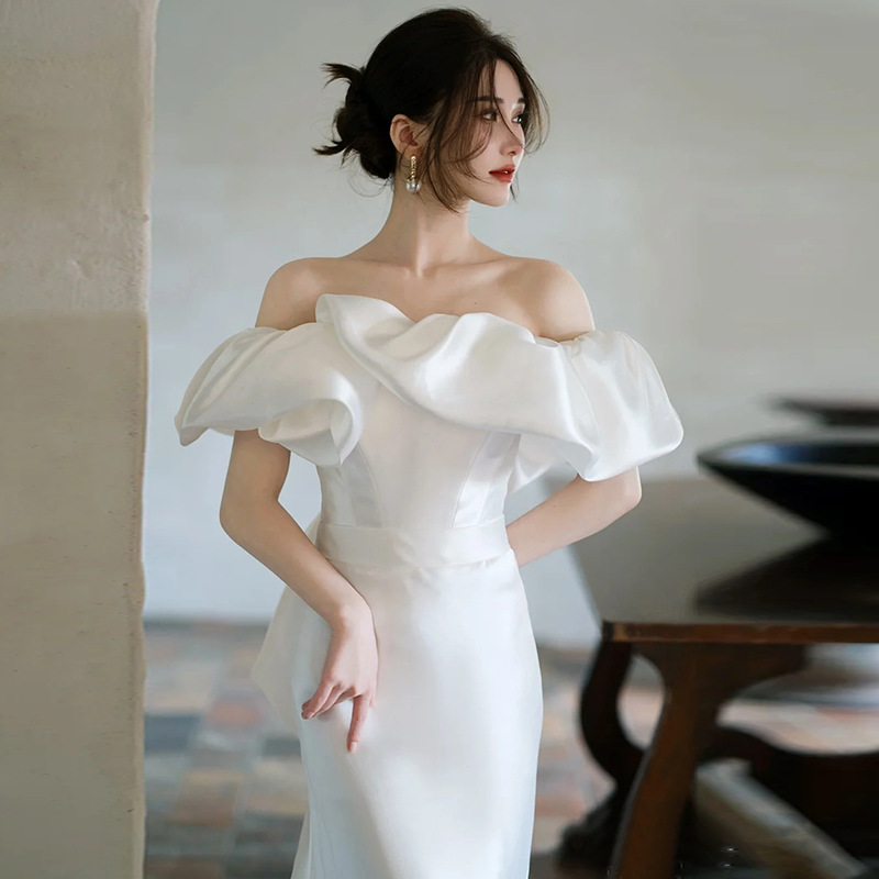 https://fulmo-img-server.com/dresscolory/a094376b-cc63-4aa8-a590-45340d3fb002.jpg
