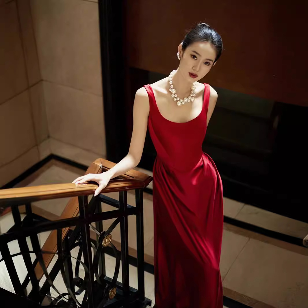 https://fulmo-img-server.com/dresscolory/aced940e-3d8e-4ef4-9d73-92e3b4e29640.jpg