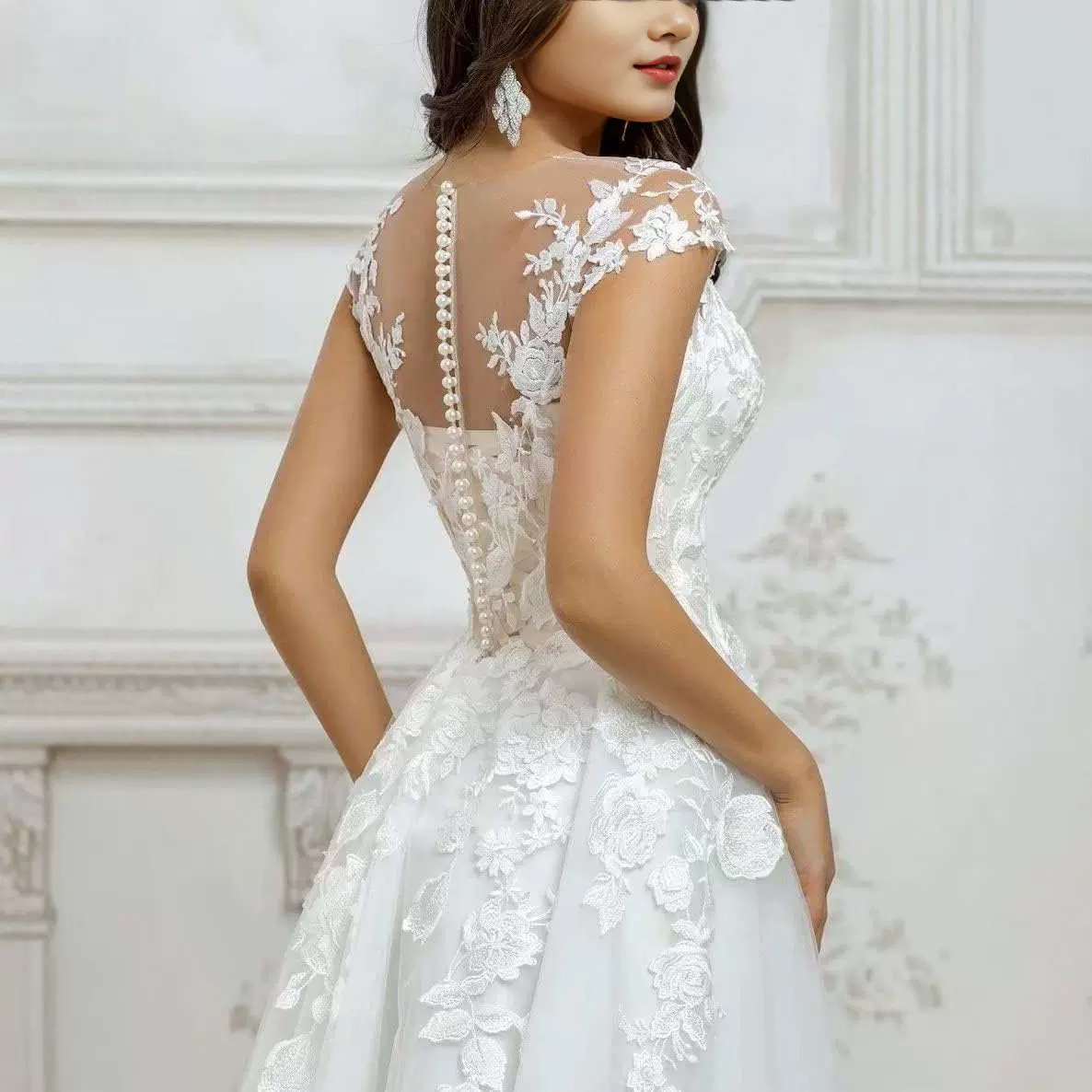 https://fulmo-img-server.com/dresscolory/b06b2560-b9a7-4724-b091-bc7bdc4b8abd.jpg