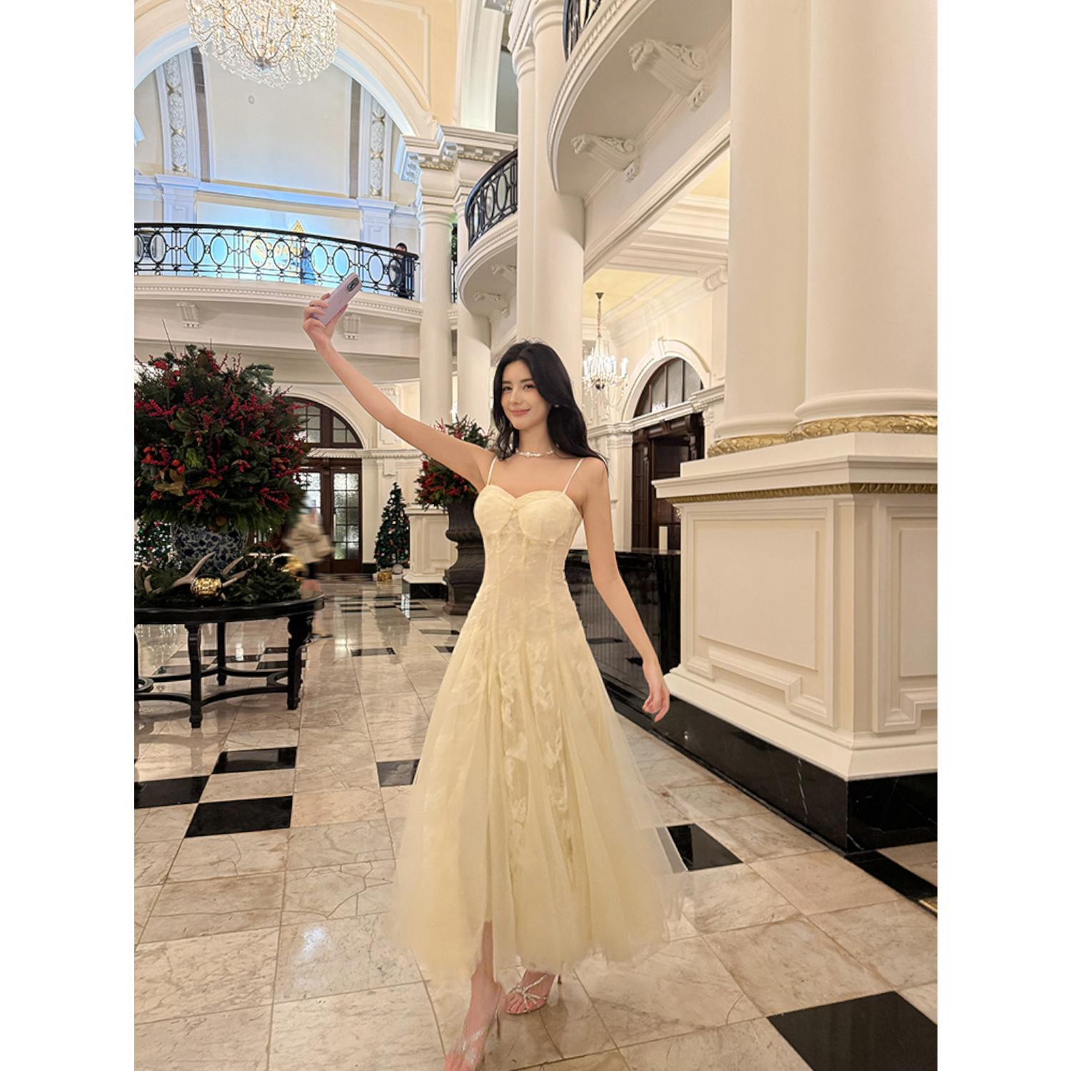https://fulmo-img-server.com/dresscolory/b4ab6ff9-ab7e-492a-9106-454771721679.jpg