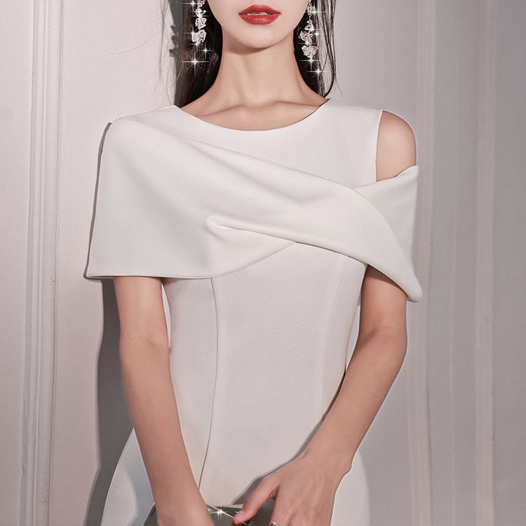 https://fulmo-img-server.com/dresscolory/b4f10bbc-cf64-4acb-ada4-641ca2dbe6e1.jpg