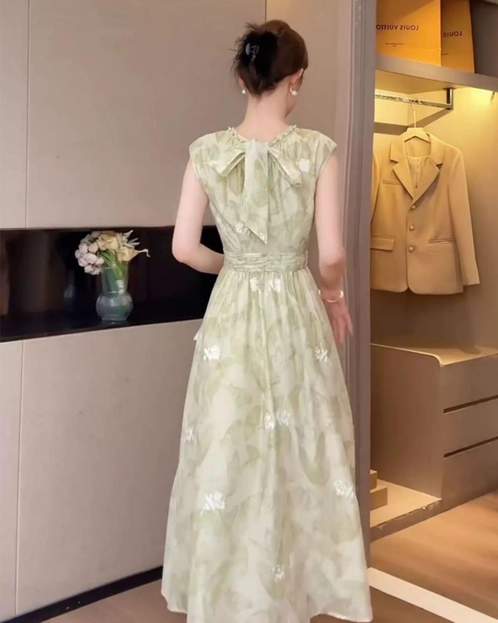 https://fulmo-img-server.com/dresscolory/d2153733-a2ba-4e87-bbc8-0a4eb8234a09.jpg