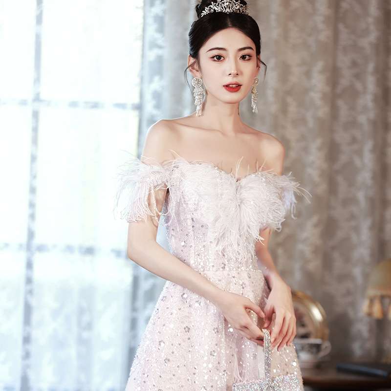 https://fulmo-img-server.com/dresscolory/d61f24f8788746a6a0f963946dc27261.jpeg