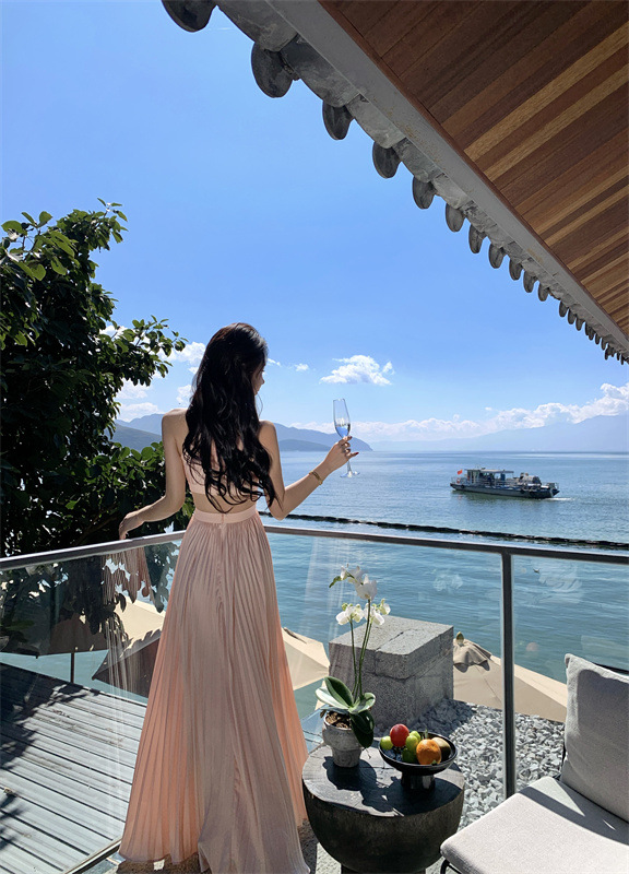https://fulmo-img-server.com/dresscolory/df636a29-2812-4928-9828-41a24da71243.jpg