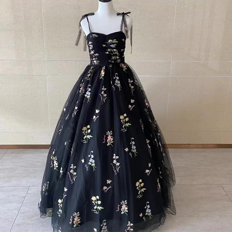 https://fulmo-img-server.com/dresscolory/e3f953c0-385a-4737-910f-46f7d41ac1be.jpg