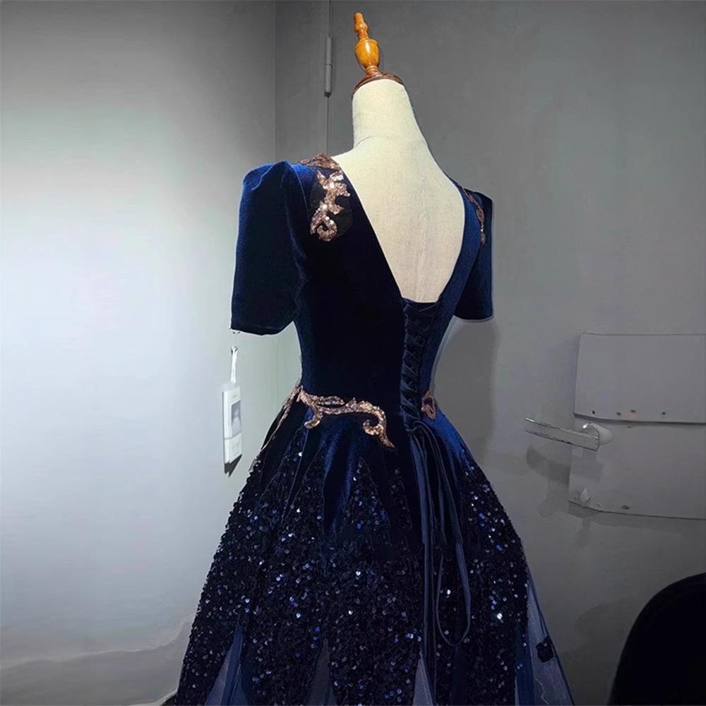 https://fulmo-img-server.com/dresscolory/ee30e731-1035-4e93-9768-b92653bbc9a3.jpg