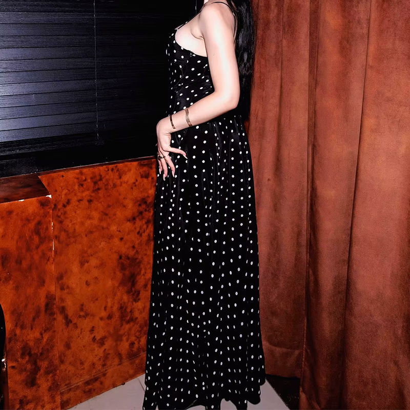 https://fulmo-img-server.com/dresscolory/f0249865-9266-44ae-8166-8e089c869cfe.jpg