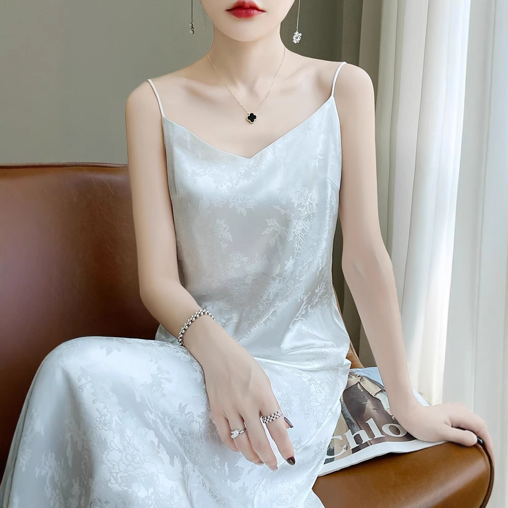 https://fulmo-img-server.com/dresscolory/f2dcaeb4-32d4-4dd3-a649-3d10b0338cf8.jpg