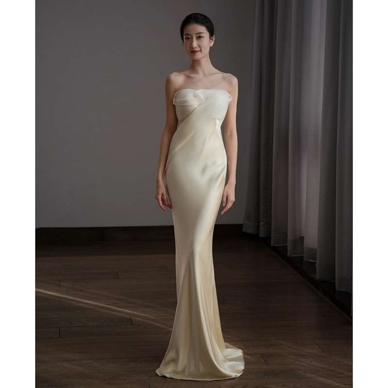 https://fulmo-img-server.com/dresscolory/f4dea5109b5142f2a148ac8065791893.jepg