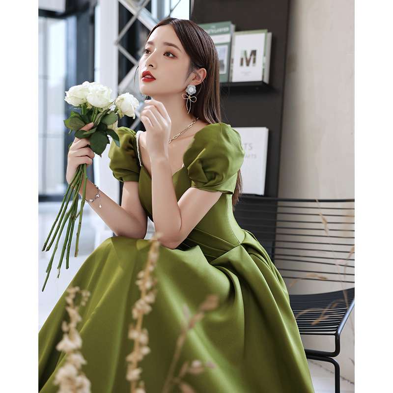 https://fulmo-img-server.com/dresscolory/f573f49f04a94120ae782c5756c8c4fd.jpeg