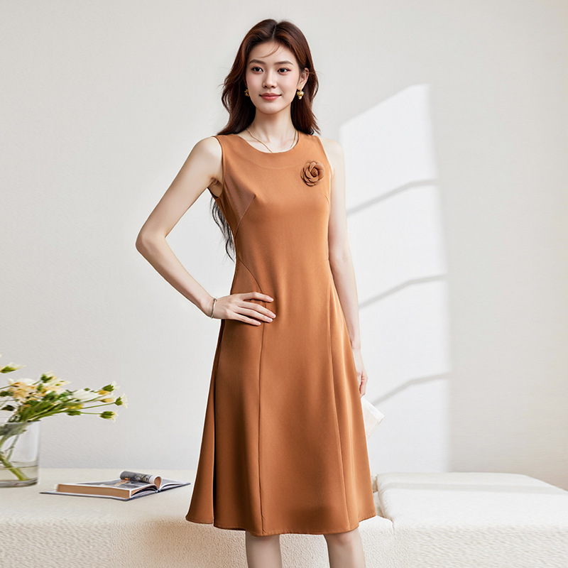 https://fulmo-img-server.com/dresscolory/fa563790-274b-4b6d-8710-7e3650ae8967.jpg