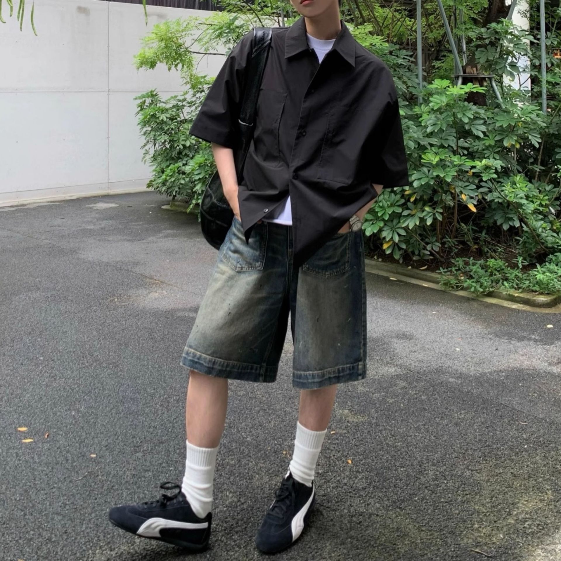 ドライビングシューズ カーブ駆け抜けるサーキットシューズ