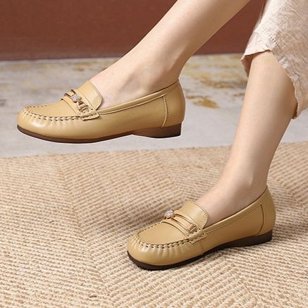 金属装飾付き本革ドライビングローファー