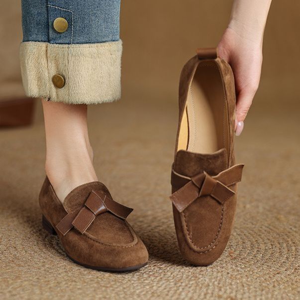 上質スエード素材リボンデザインドライビングローファー