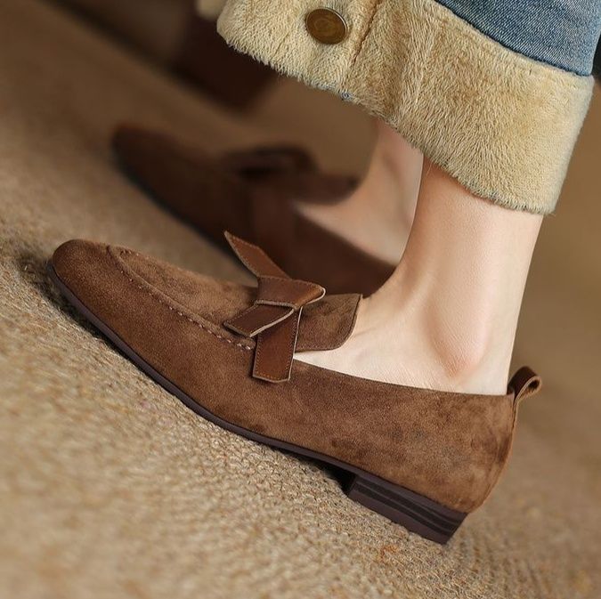 上質スエード素材リボンデザインドライビングローファー