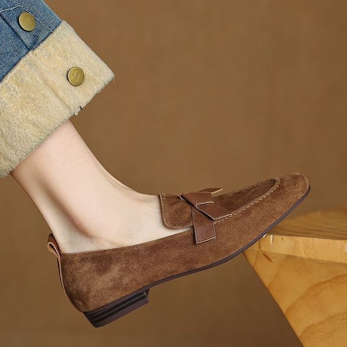 上質スエード素材リボンデザインドライビングローファー