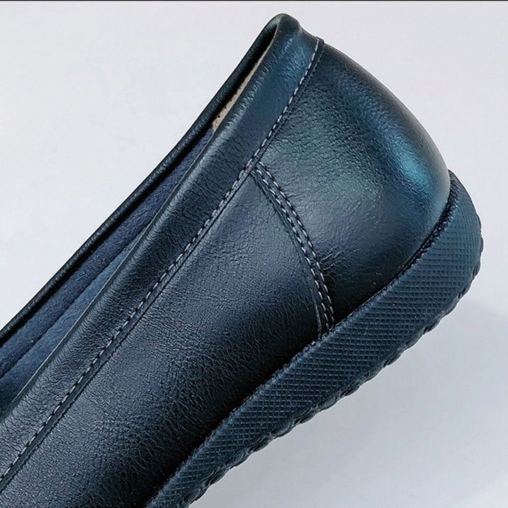 ドライビングシューズ 本革製モカシン縫いスリッポンローファー