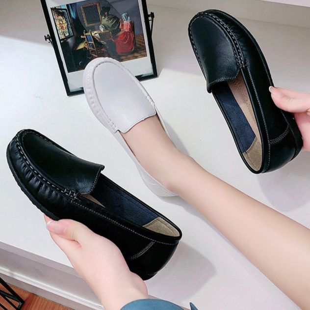 ドライビングシューズ 本革製モカシン縫いスリッポンローファー