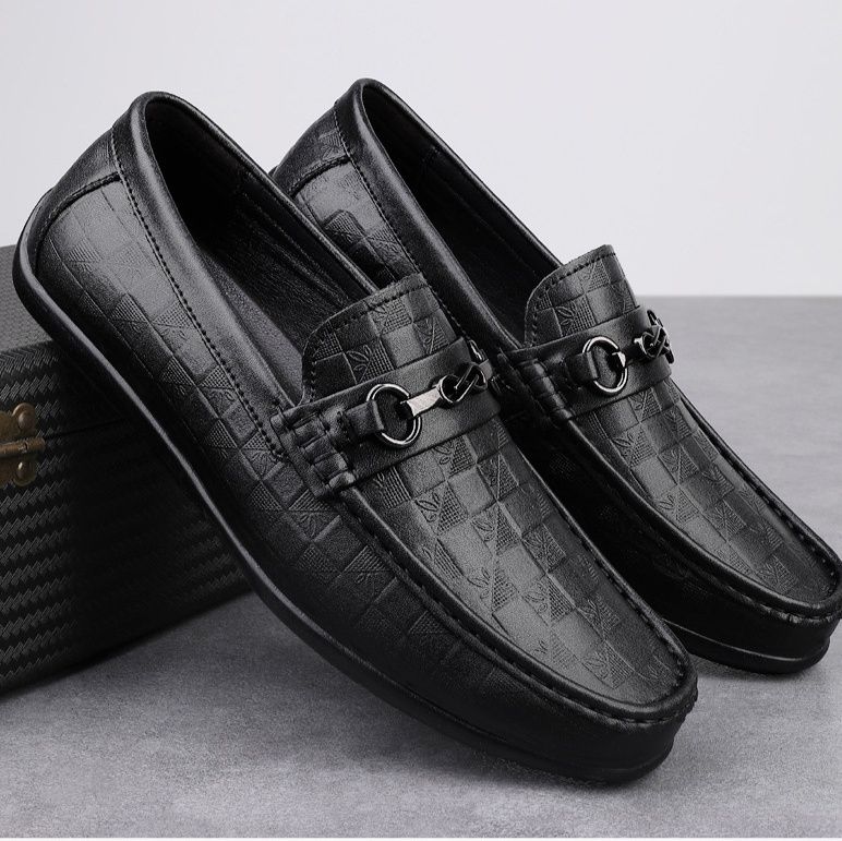 金具付きエンボス加工本革ドライビングローファー