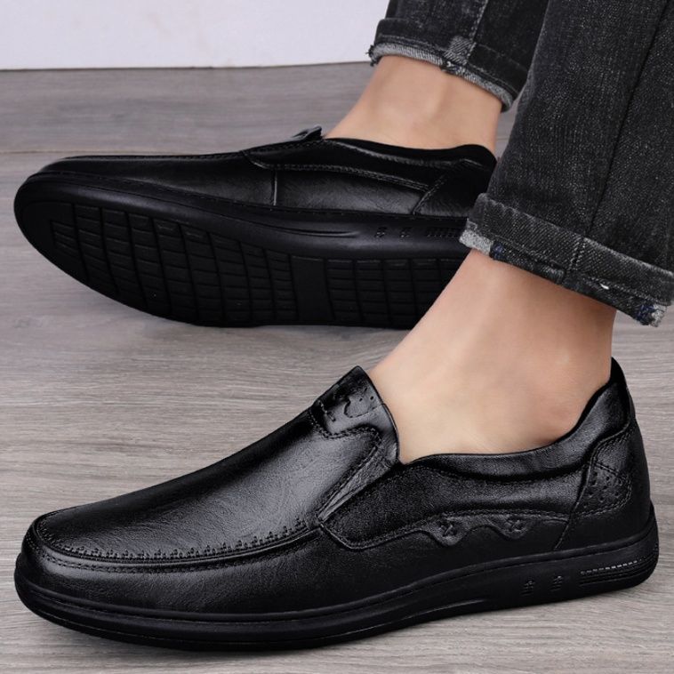 ドライビングシューズ 本革仕様の柔らかソールローファー