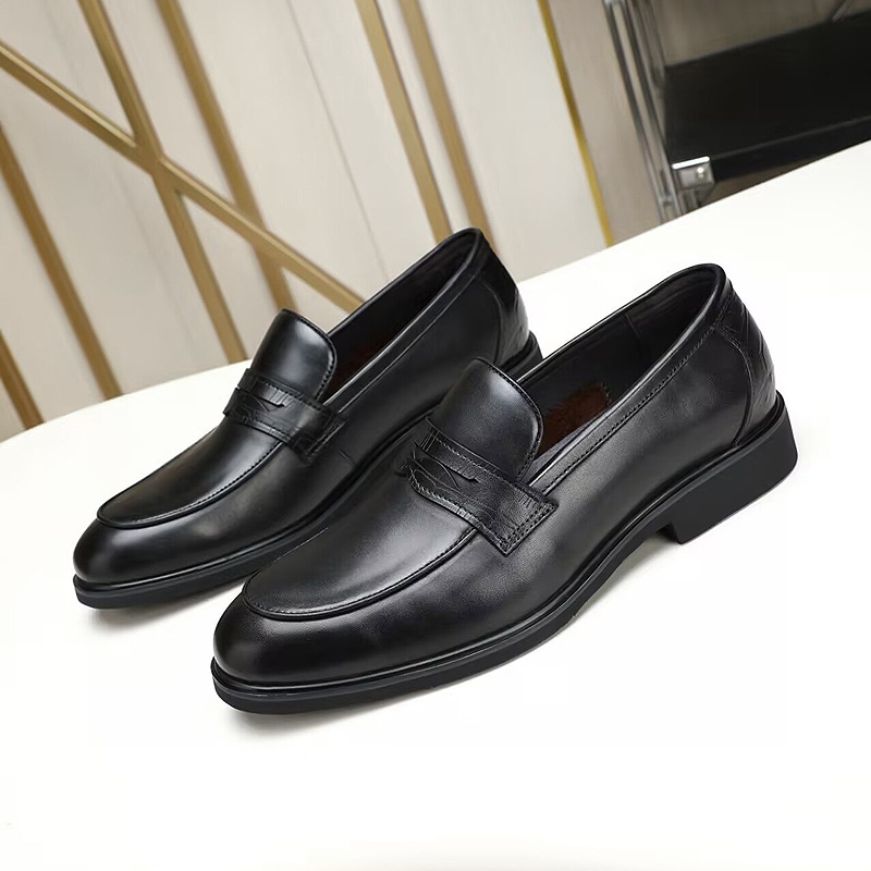 ドライビングシューズ 本革仕様のシンプルステッチローファー