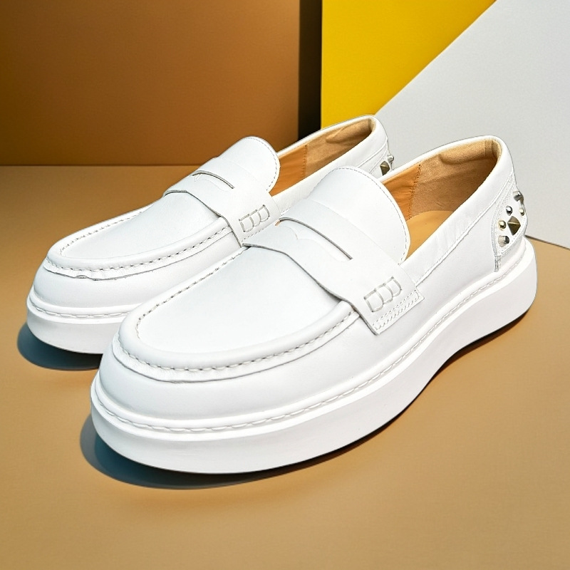 ドライビングシューズ 厚底スタッズ付きレザーローファー