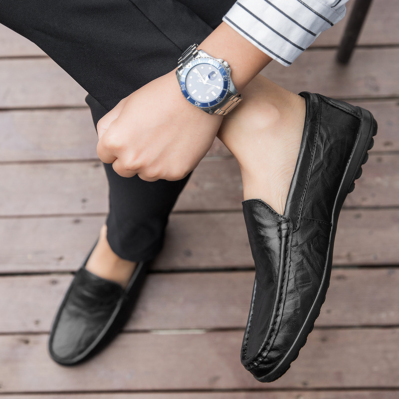 ドライビングシューズ 本革仕立てのシンプルスリッポンローファー