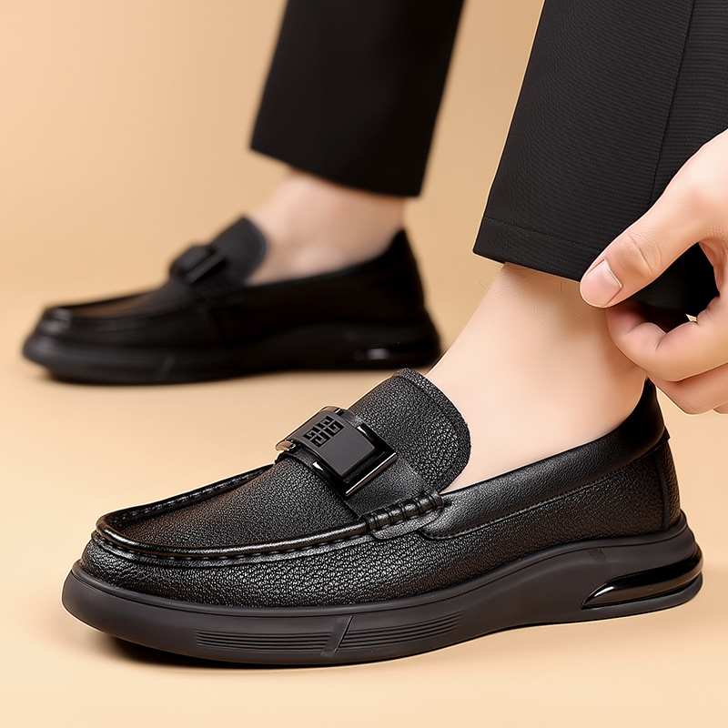 ドライビングシューズ 金属装飾付き本革ドライビングシューズローファー