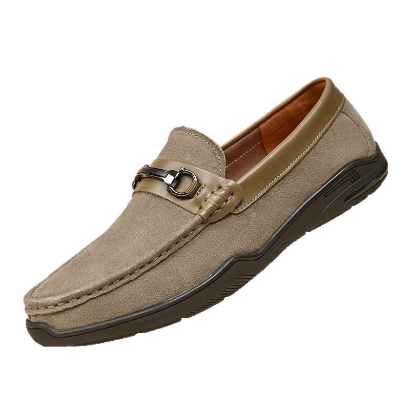ドライビングシューズ 金具付きスエード調ローファー型ドライビングシューズ